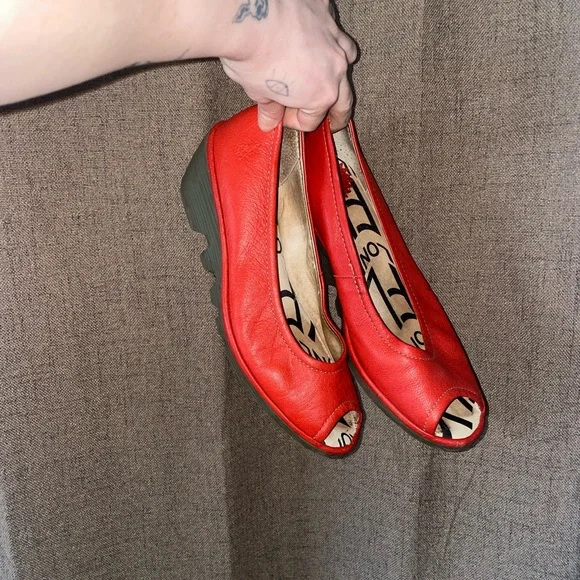Fly London Red Wedge Shoes with Chunky Heel Staple Eclectic Bold Gently Used - Picture 4 of 14